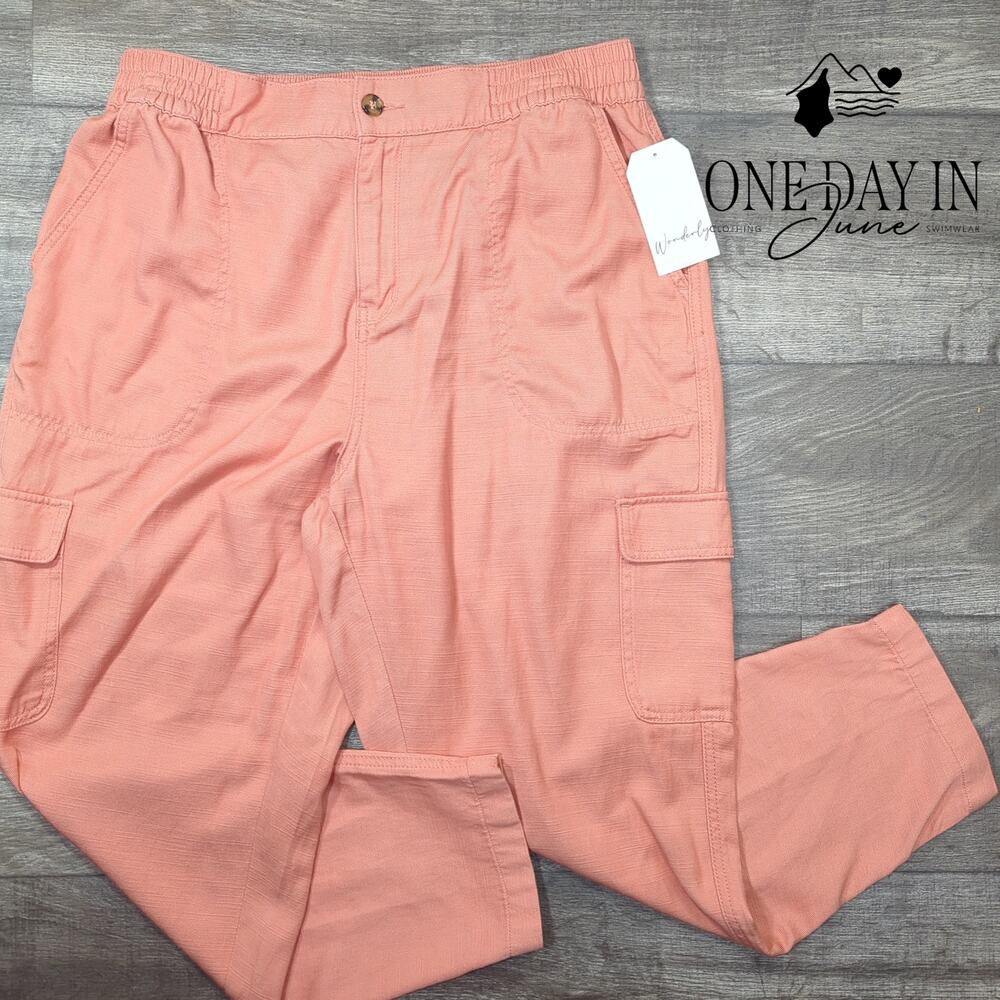 Wonderly Plus Size Cargo Crop Pants Size 1X
